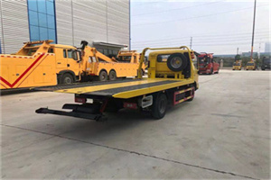 武夷山非事故拖车